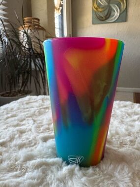 🥤Silipint “Hippie Hops” Silicone Tumbler🥤